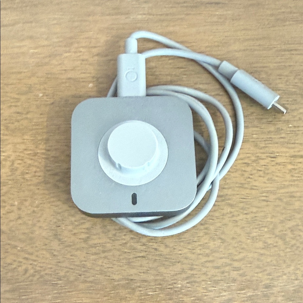 Oura Magnetic Charging Dock with Cable - Light Gray